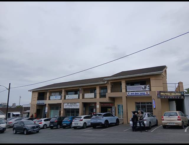 800M² BUILDING FOR SALE IN SPARKS ESTATE